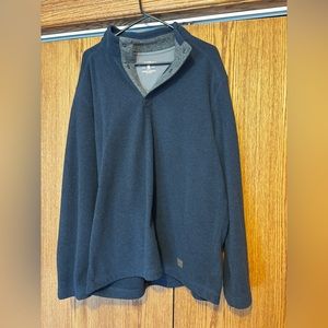 Men’s XL navy blue fleece pullover- GH Bass & CO- 3 snap collar with grey accent